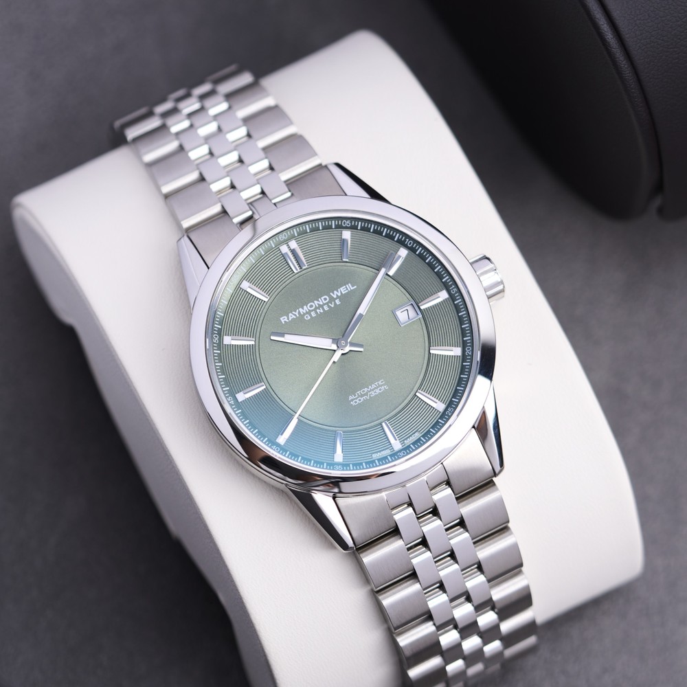 Raymond Weil Freelancer Automatic Green Dial Stainless Steel Bracelet Watch 2731-ST-52001 - 42 mm