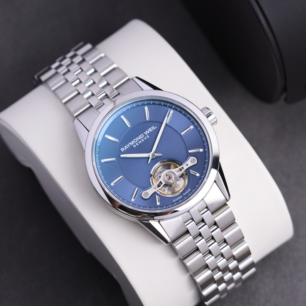 Raymond Weil Freelancer Calibre RW1212 Automatic Blue Steel Watch 2780-ST-50001 - 42mm