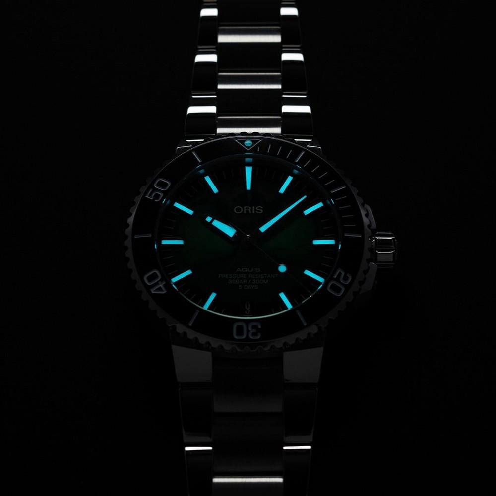Oris Aquis Date Calibre 400 01 400 7763 4157-07 8 24 09PEB - 43.5mm