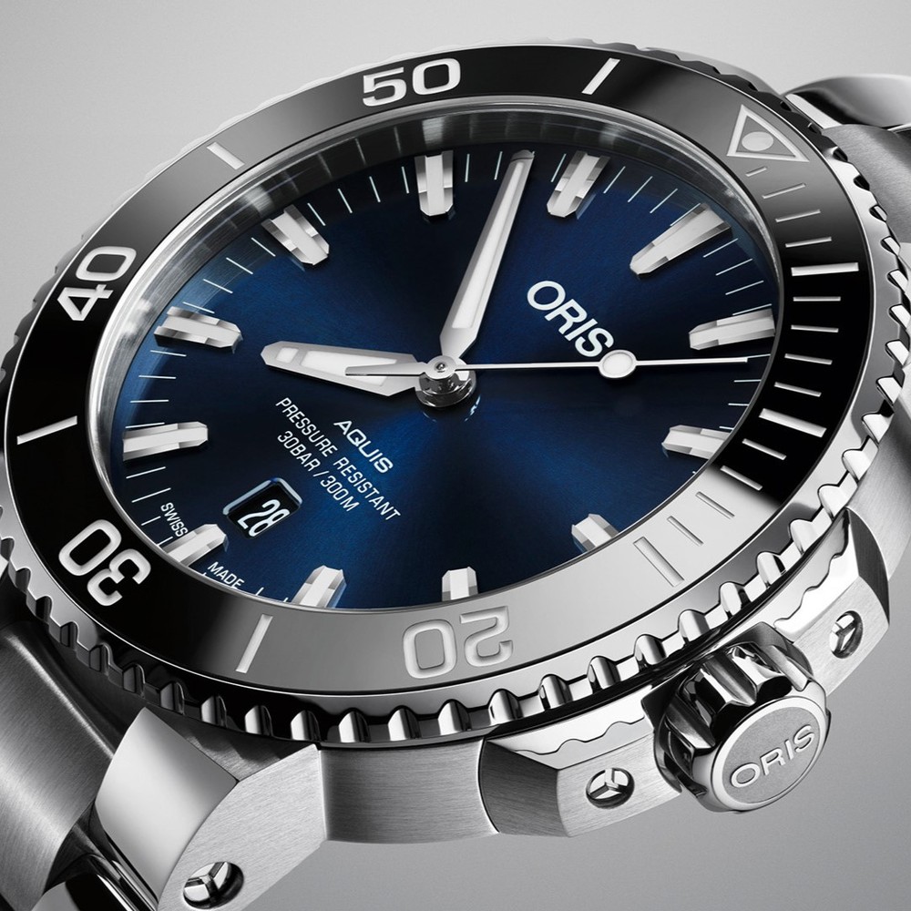 Oris Aquis Date 01 733 7730 4135-07 8 24 05PEB - 43.5mm