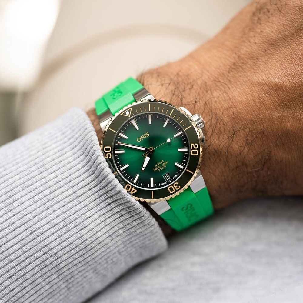 Oris Aquis Date Calibre 400 01 400 7769 6357-07 4 22 77FC - 41.5mm