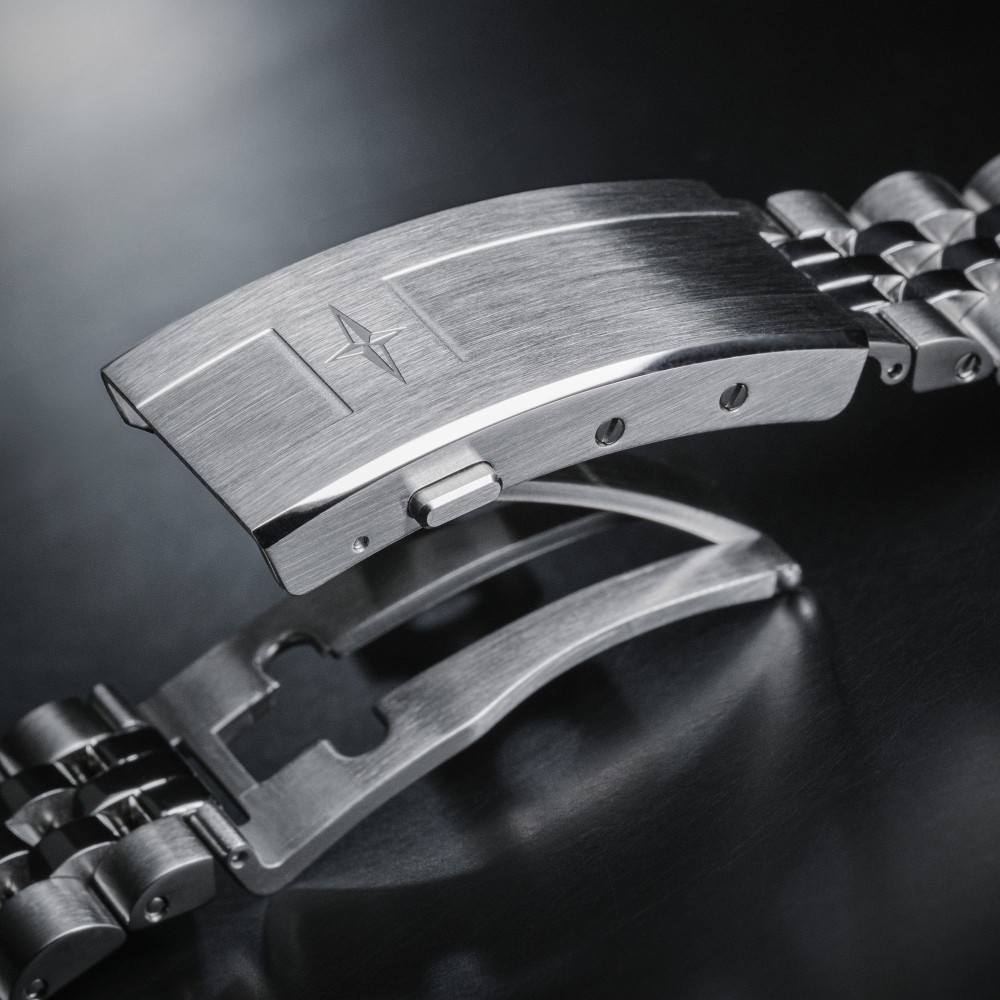 Davosa Ternos Ceramic GMT 161.590.04.w - 40mm