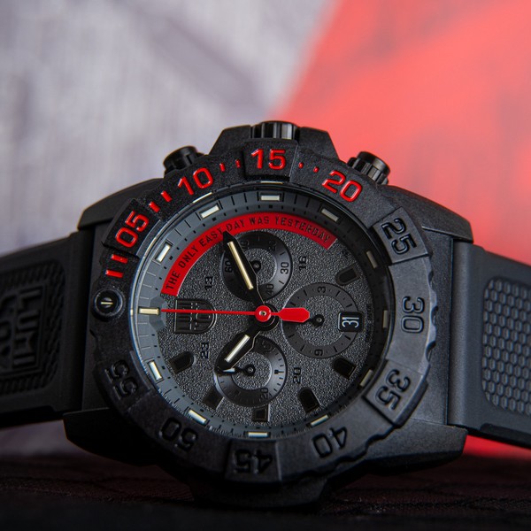 Luminox Navy SEAL Chronograph - Military Dive Watch XS.3581.EY - 45mm