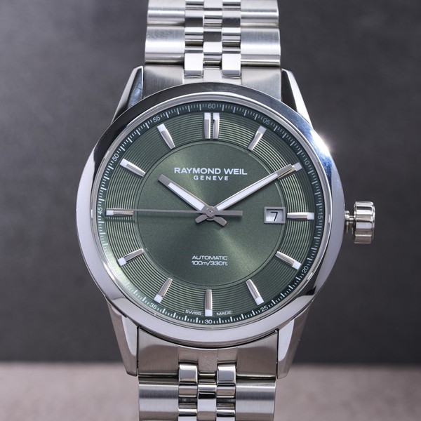 Raymond Weil Freelancer Automatic Green Dial Stainless Steel Bracelet Watch 2731-ST-52001 - 42 mm