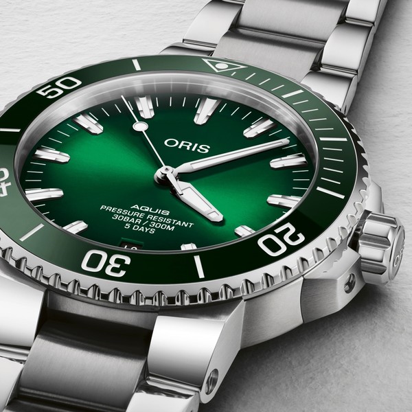 Oris Aquis Date Calibre 400 01 400 7763 4157-07 8 24 09PEB - 43.5mm