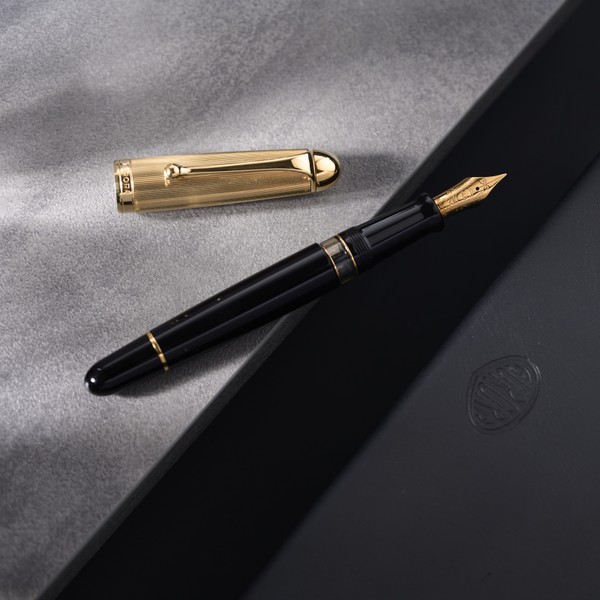 Aurora Streaked pattern Fountain Pen 801