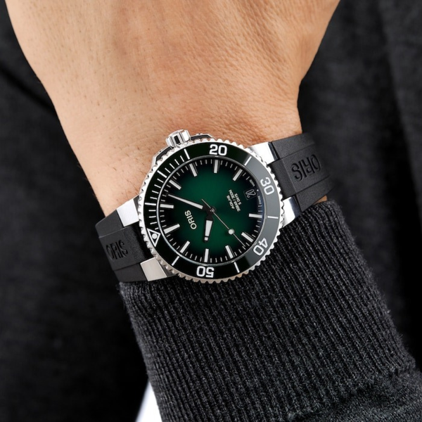 Oris Aquis Date Calibre 400 01 400 7769 4157-07 4 22 74FC - 41.5mm