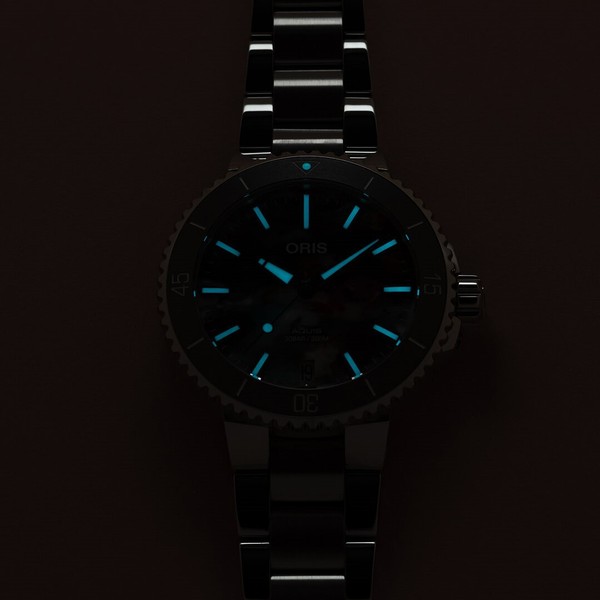 Oris Aquis Date 01 733 7766 4150-Set - 41.5mm