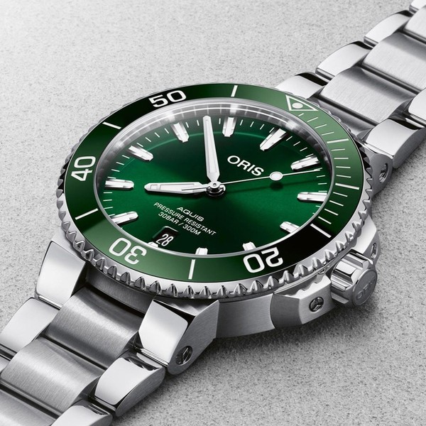 Oris Aquis Date 01 733 7766 4157-07 8 22 05PEB - 41.5mm