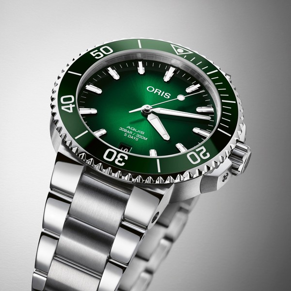 Oris Aquis Date Calibre 400 01 400 7769 4157-07 8 22 09PEB - 41.5mm
