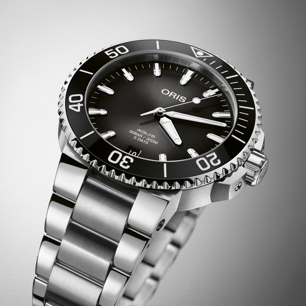 Oris Aquis Date Calibre 400 01 400 7769 4154-07 8 22 09PEB - 41.5mm