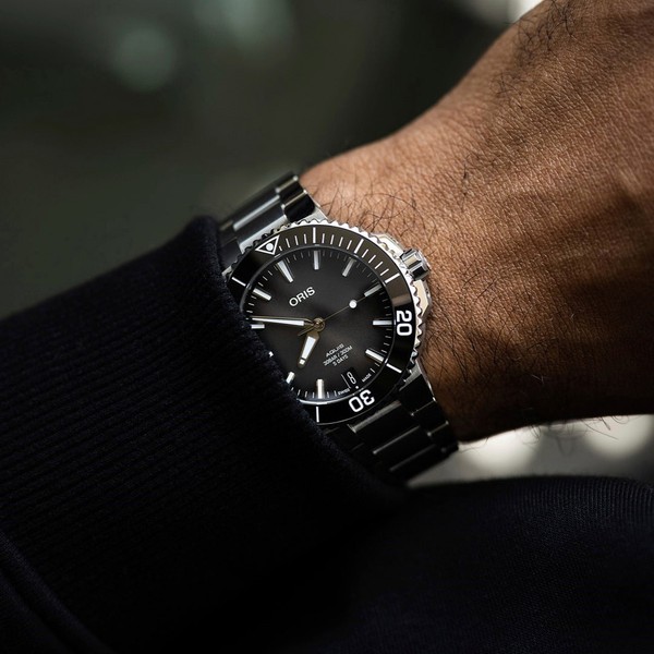 Oris Aquis Date Calibre 400 01 400 7769 4154-07 8 22 09PEB - 41.5mm