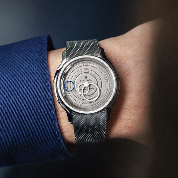 Beaubleu Seconde Française 20.24 Pearl Gray Steel Strap - 39mm