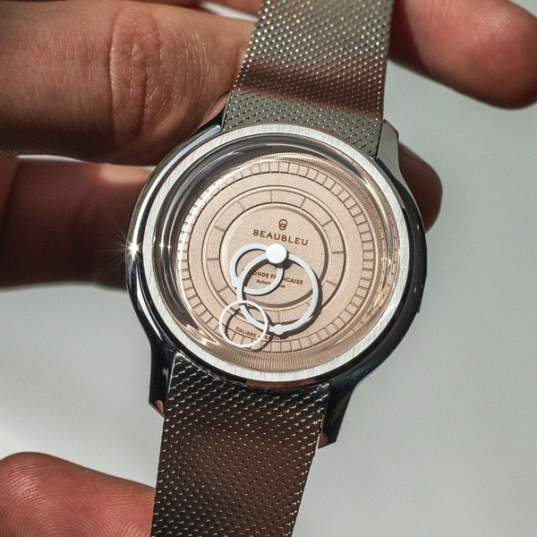 Beaubleu Seconde Française 20.24 Salmon Steel Strap - 39mm