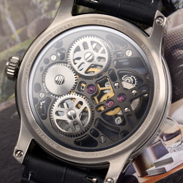 Waldhoff Quantum Ti Obsidian Black - 42mm