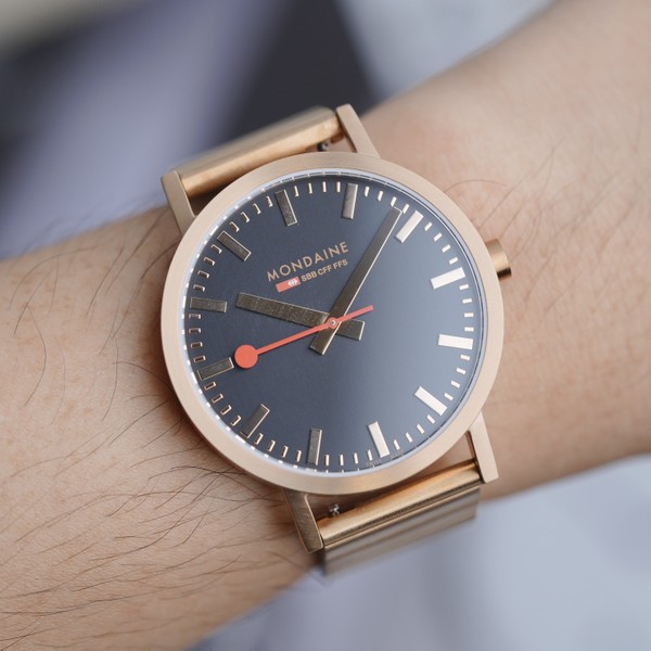 Mondaine Classic Rose Golden Watch A660.30360.16SBR - 40mm