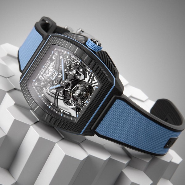 Bianchet B 1.618 Flying Tourbillon Grande Date Carbon Sky Blue CBSBFTGD4 - 43 x 51mm