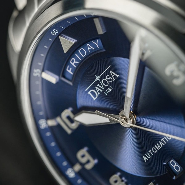 Davosa Newton Pilot Day-Date 161.585.40 - 44mm