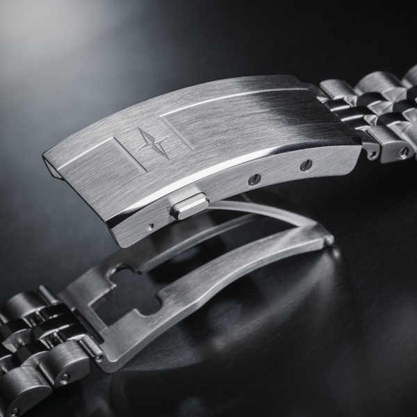 Davosa Ternos Ceramic GMT 161.590.04.w - 40mm