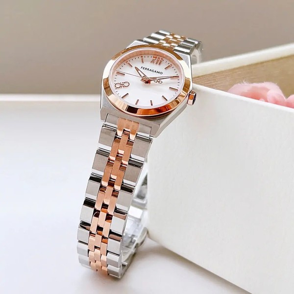 Salvatore Ferragamo Vega SFKJ01124 - 28mm