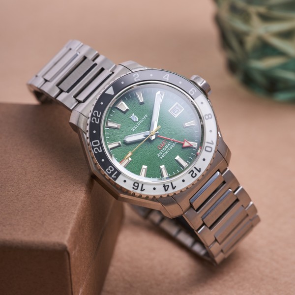 Waldhoff Atlas GMT Vanuatu - 41mm