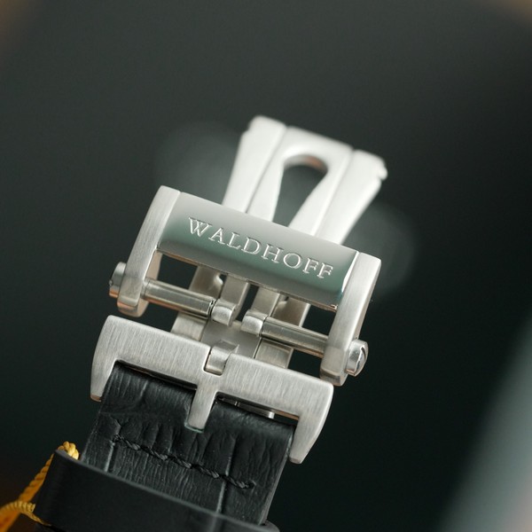 Waldhoff Pioneer Carbon Silver - 39mm