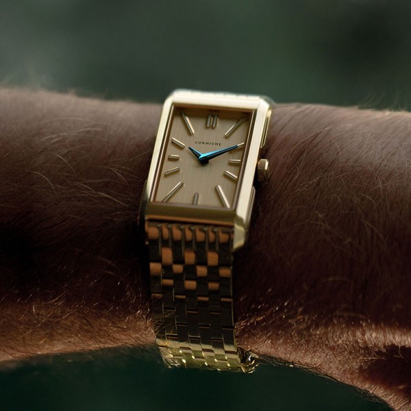 Corniche Visionnaire Yellow Gold On Bracelet - 24 x 39.5mm