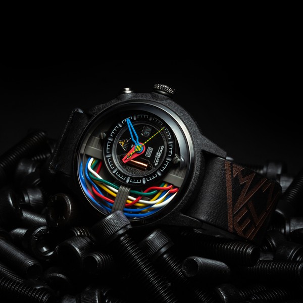 The Electricianz The CarbonZ Black Leather Nato ZZ-A1A/03 - 45mm